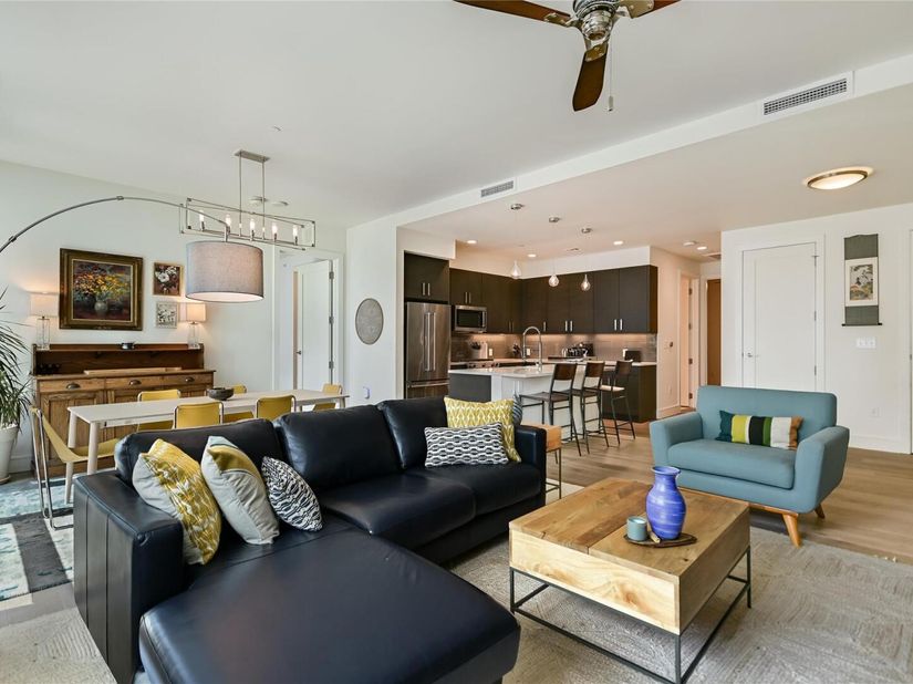 222 West Ave 1613, Austin TX 78701