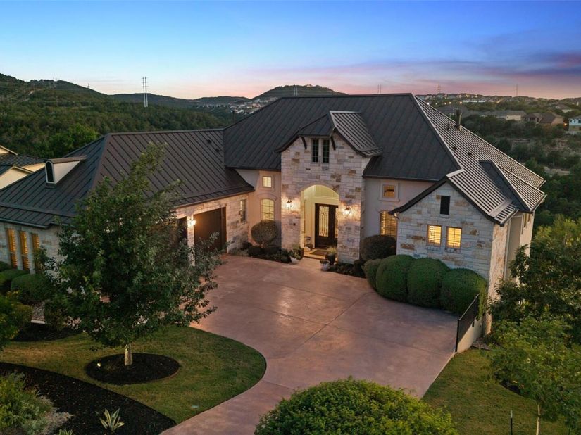 321 Bisset CT, Austin TX 78738