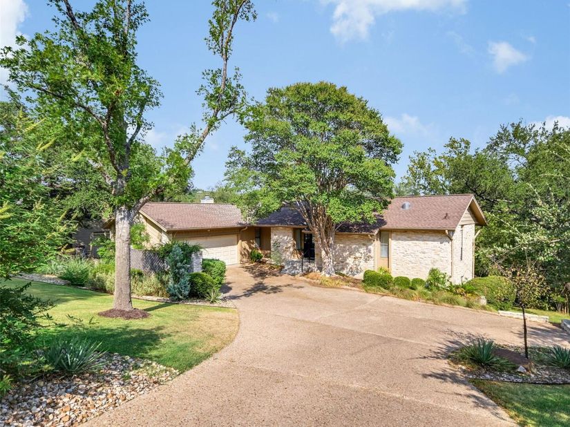 2207 Cypress PT E, Austin TX 78746