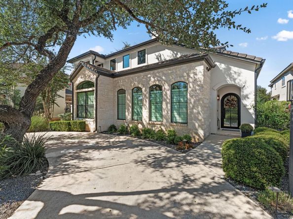 8 Hightrail WAY, The Hills TX 78738