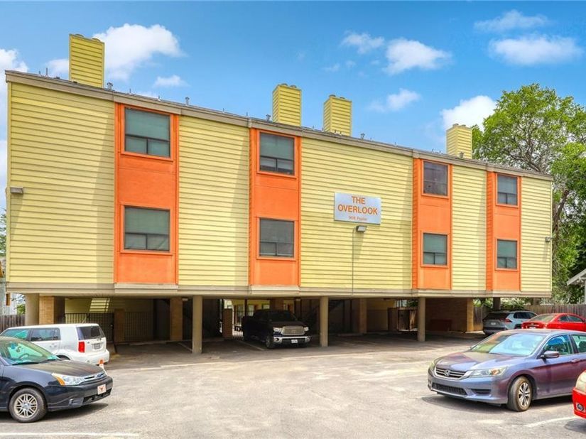 908 Poplar ST 105, Austin TX 78705