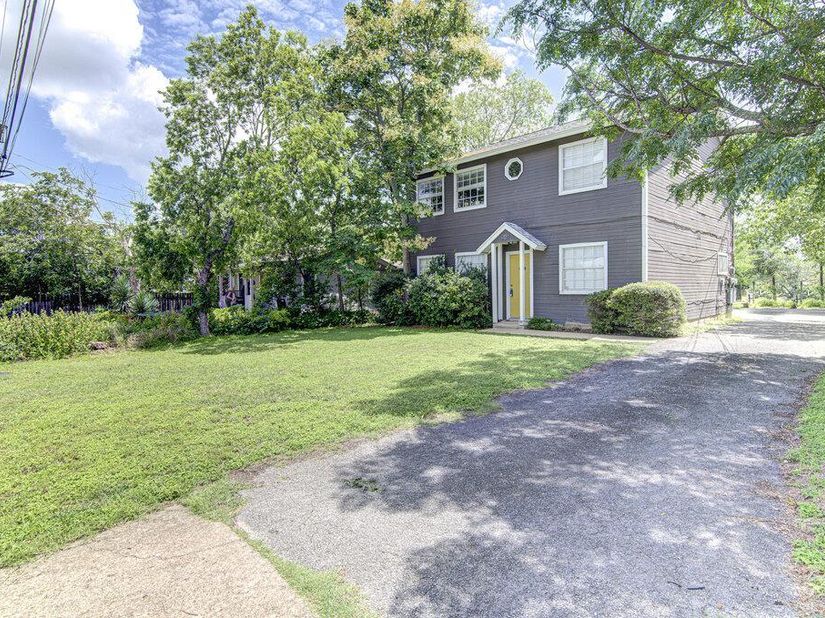 907 Taulbee LN, Austin TX 78757