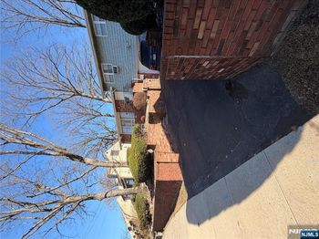 1032 Glen Road