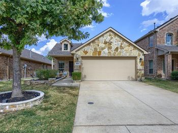 912  Gray Fox Drive 