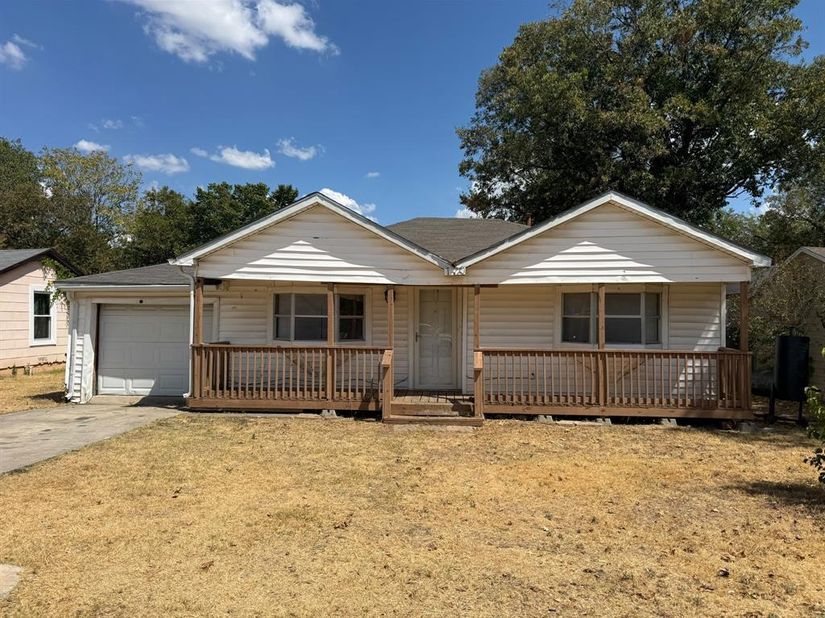 120 N Las Vegas Trail , White Settlement Texas 76108