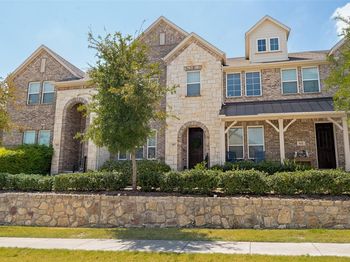 917  Utica Drive 