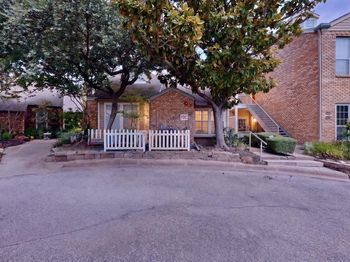 5565  Preston Oaks Road 
