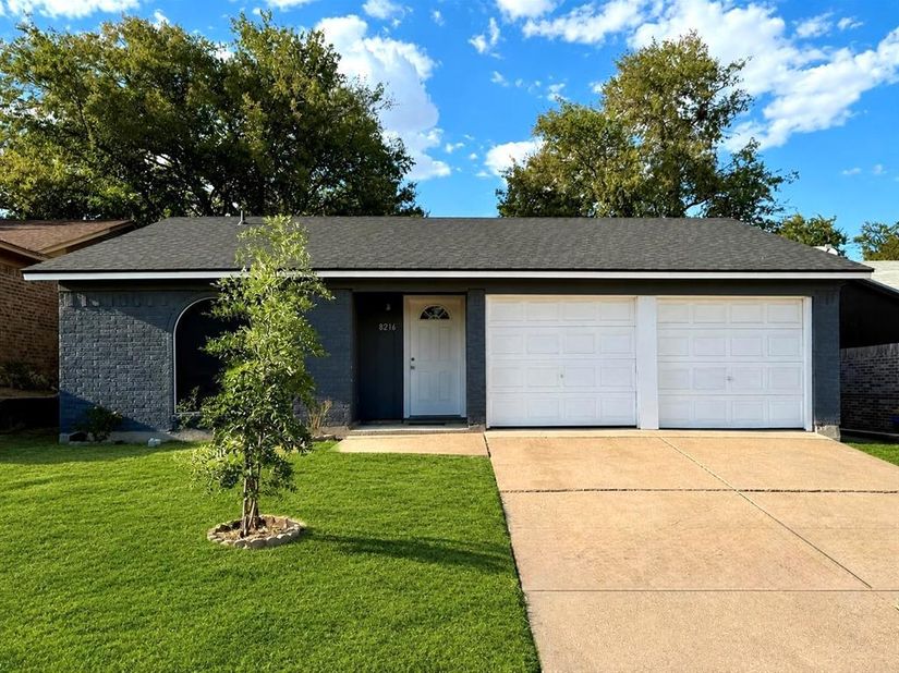 8216  Richard Street , White Settlement Texas 76108