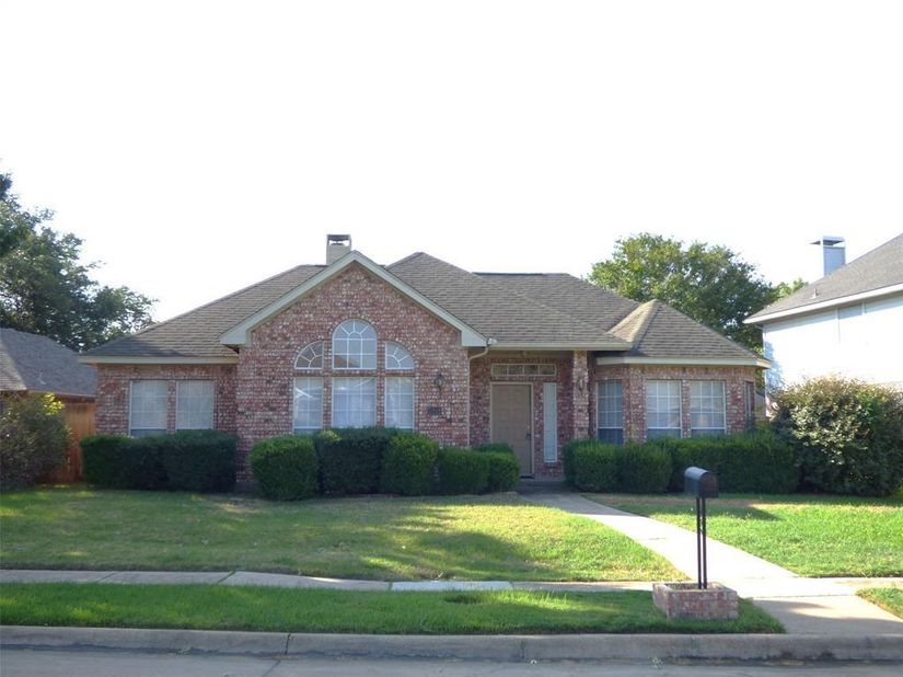 3918  Alto Avenue , Carrollton Texas 75007