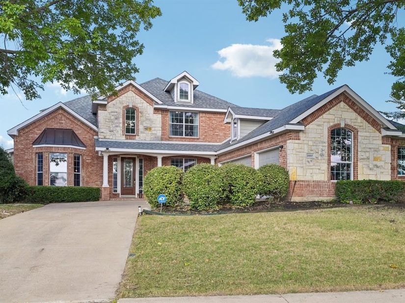 10005  Fairway Vista Drive , Rowlett Texas 75089