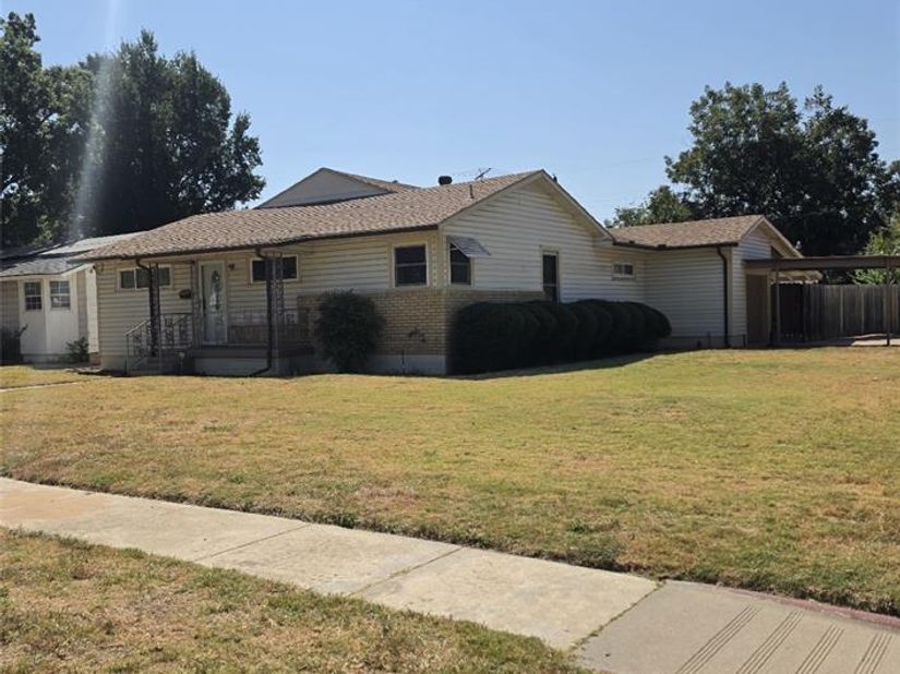 3750  Honeysuckle Avenue , Fort Worth Texas 76111