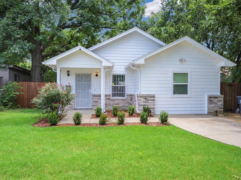 1226 E Woodin Boulevard , Dallas Texas 75216