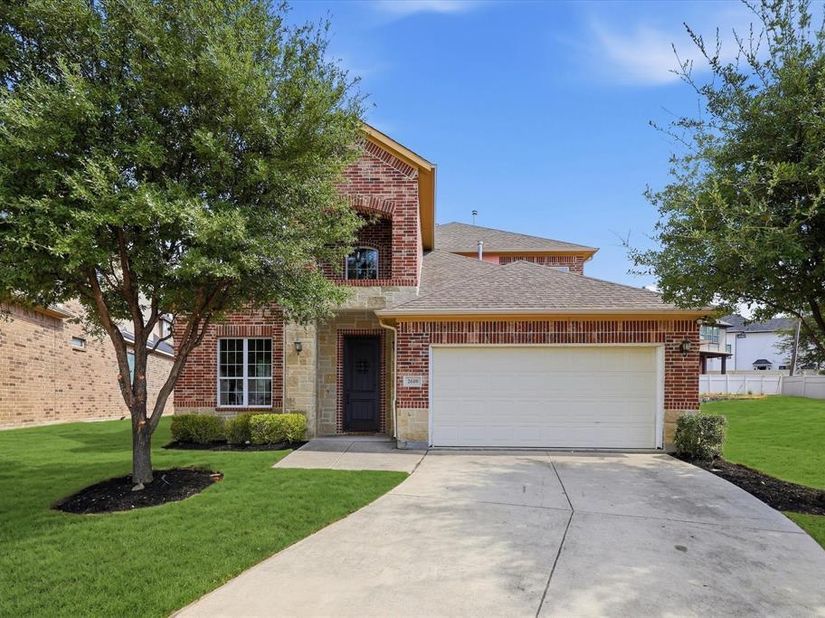 2600  Almanzor Avenue , Irving Texas 75062