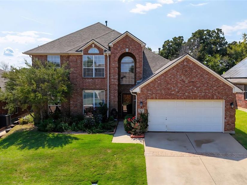 2316  Cherry Sage Drive , Arlington Texas 76001