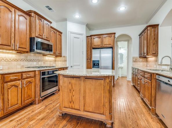 4452  Saint Andrews Boulevard , Irving Texas 75038