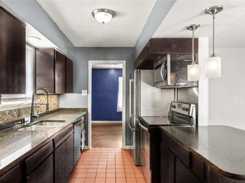 2425  Morningside Drive 