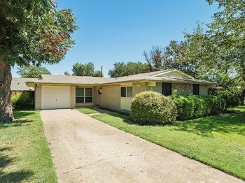 832  Greenhaven Drive 