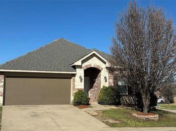 817  Lark Drive 