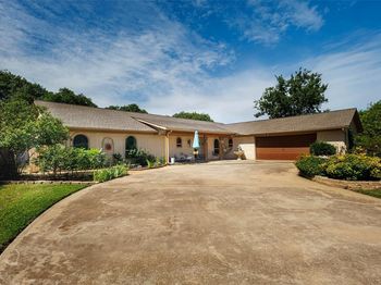 7725  Woodside Hill 