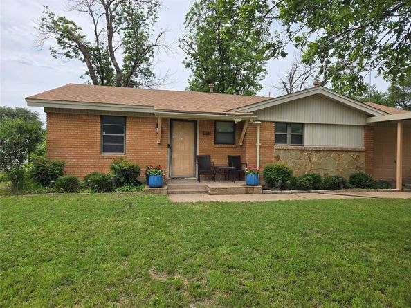 8813  Myra Street , White Settlement Texas 76108