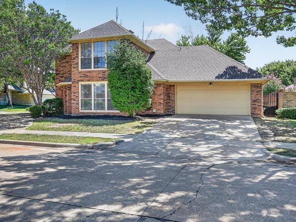 1524  High Crest Court , Irving Texas 75061