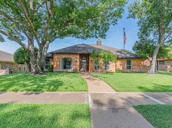 4005  Hatherly Drive 