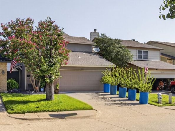 2851  Ursa Circle , Garland Texas 75044