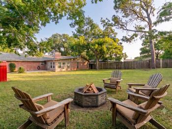 909 N Dove Road 