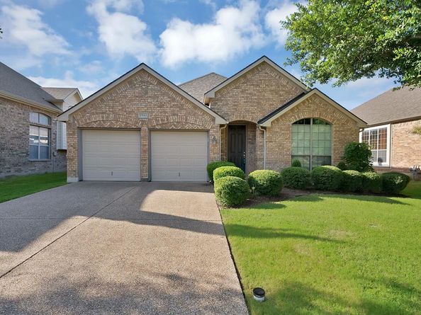2743  Waterway Drive , Grand Prairie Texas 75054
