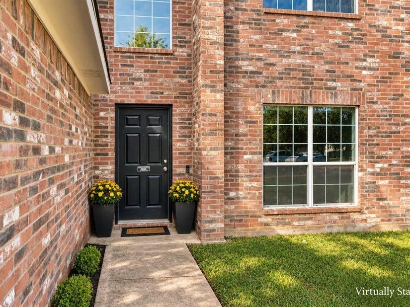 905  Chase Lane , Denton Texas 76209