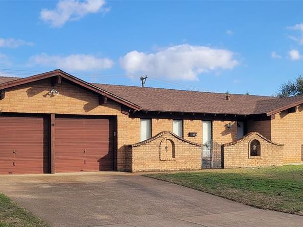 7813  Pebbleford Road , Fort Worth Texas 76134