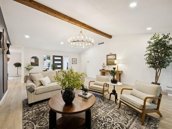 6724  Winterwood Lane , Dallas Texas 75248