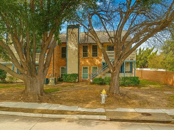 1609  Marsh Lane  111, Carrollton Texas 75006