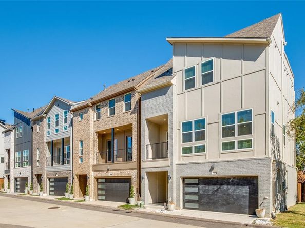 2452  Carmelita Street , Dallas Texas 75212