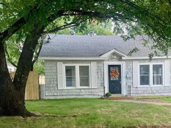 308 N Retta Street , Fort Worth Texas 76111