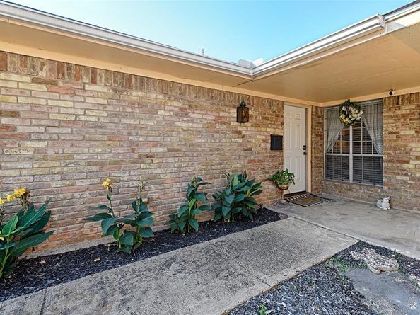 2903  Country Place Court , Carrollton Texas 75006