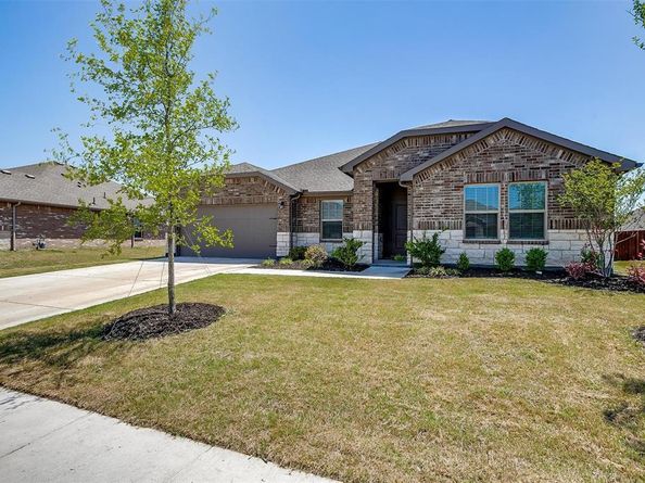 1338  Elmwood Drive , Cedar Hill Texas 75104