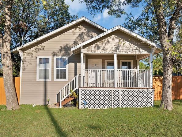 1610  Whitaker Avenue , Dallas Texas 75216