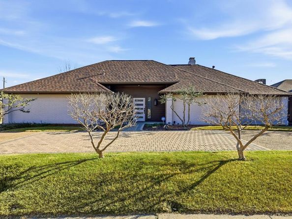 7736  Lone Moor Circle , Dallas Texas 75248