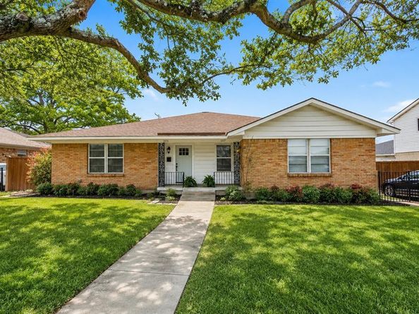 11315-11317  Lochwood Boulevard , Dallas Texas 75218