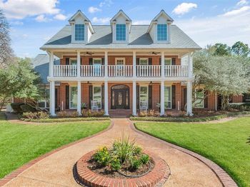 594  Garden Court 