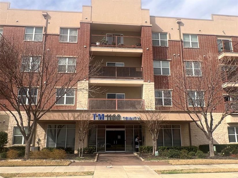 1100 W Trinity Mills Road  3015, Carrollton Texas 75006