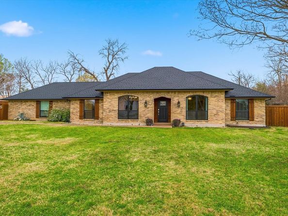 3705  Castle Drive , Rowlett Texas 75089