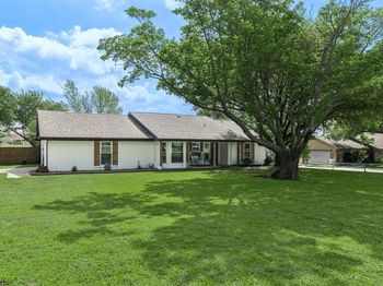 425 N Pearson Lane 