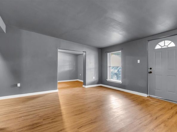 918  Garden Drive , Garland Texas 75040