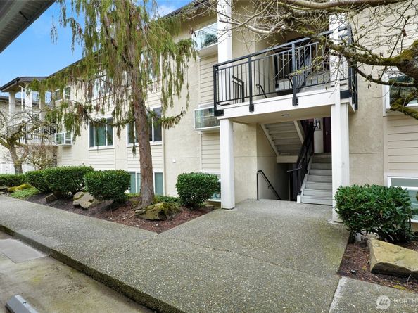 705 136th Place NE A5, Bellevue WA 98005