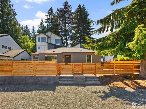 3811 NE 89th Street, Seattle WA 98115