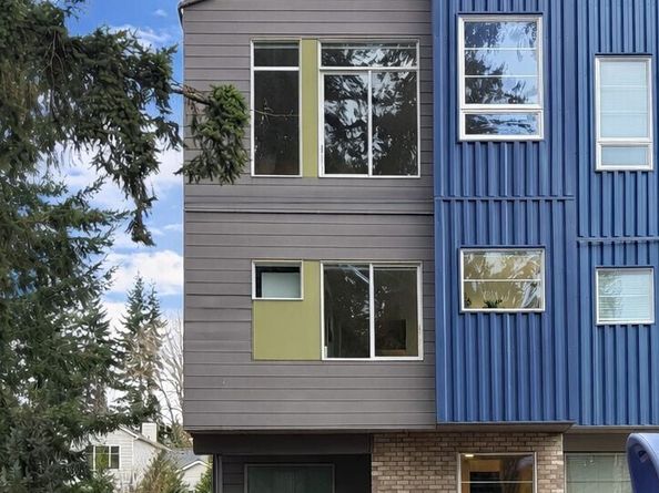 7629 NE 122nd Court 1, Kirkland WA 98034