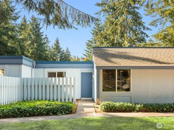 4308 NE Sunset Boulevard