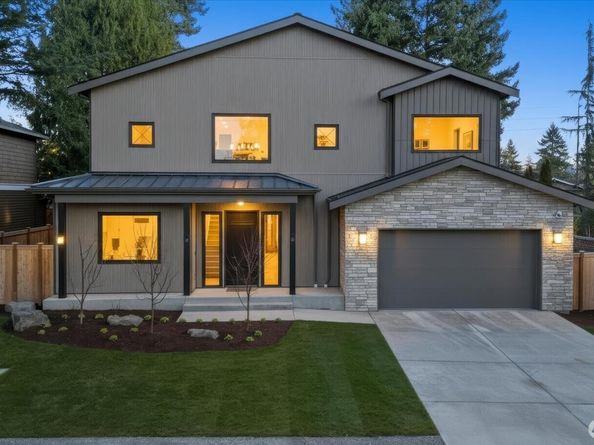 1020 107th Avenue SE, Bellevue WA 98004